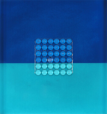 ciclo della cinetica, cm 53x50, semisfere in resina inglobate nella resina, su tavola, 2017